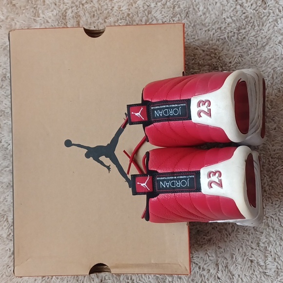 EUC Air Jordan 12 Retro Size 8 Red / White - Picture 3 of 16